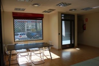 Local muy luminoso en alquiler en las Rozas de Madrid